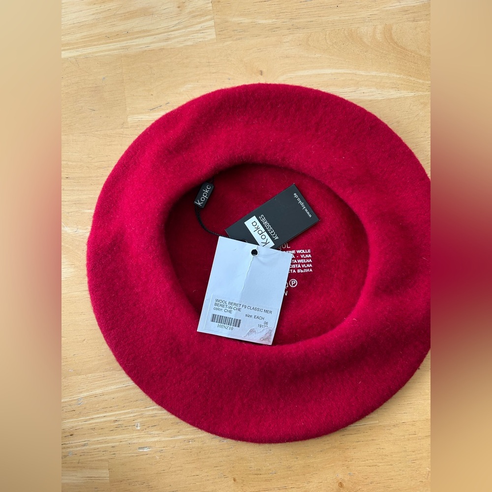 Kopka Red Wool Beret - Picture 5 of 9